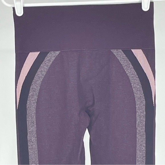 SPANX NWT SEAMLESS TRACK STRIPE LEGGINGS JAMMY PLUM MEDIUM - Picture 7 of 11